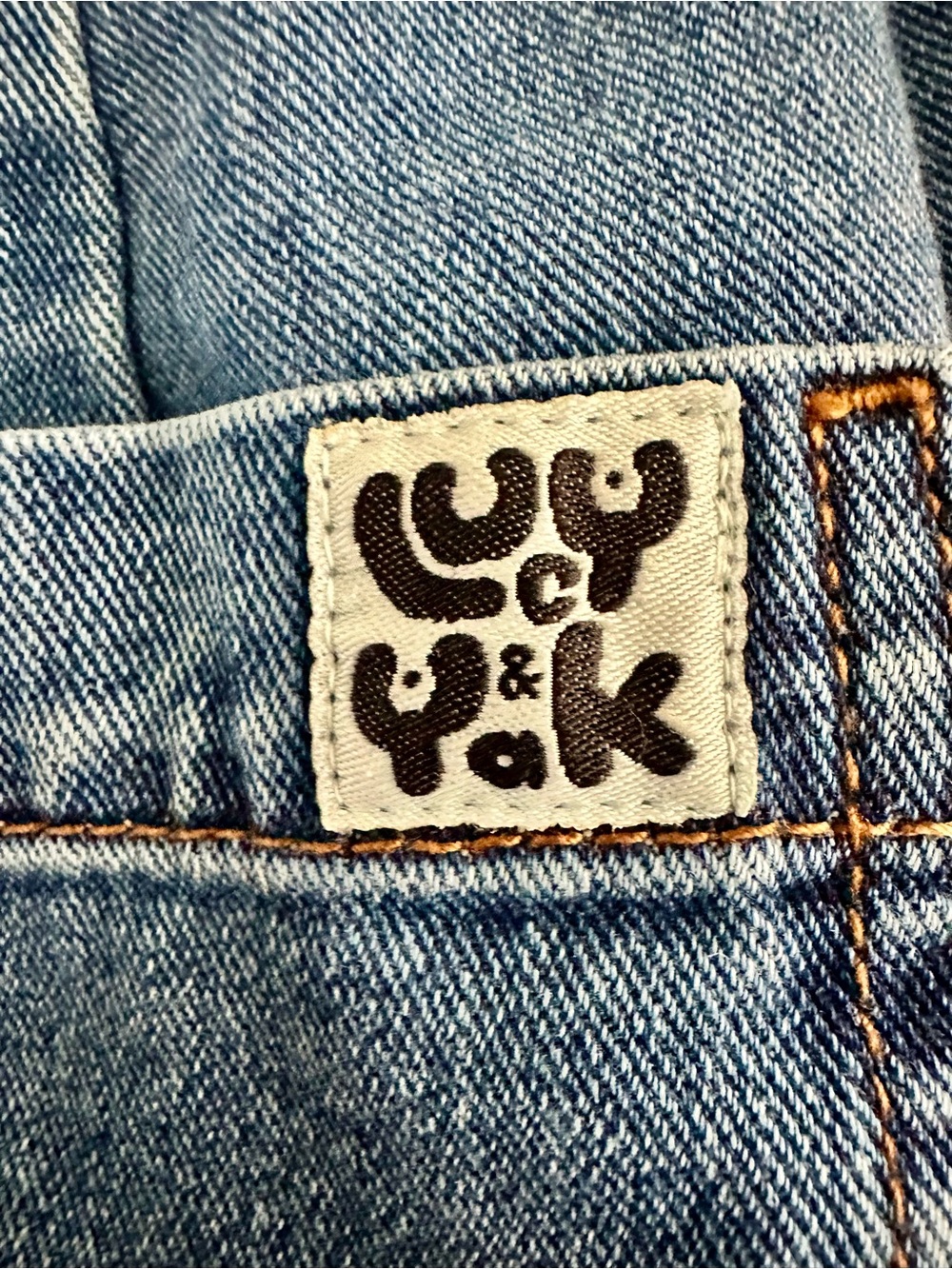 Lucy & Yak Blue High Waisted Wide-Leg Jeans with Daisy Appliqués - Picture 4 of 5